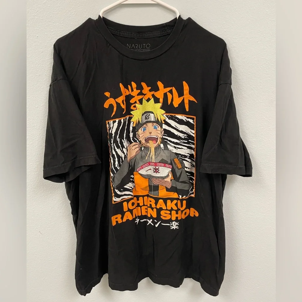 Naruto t-shirt. 2XL. Great condition.